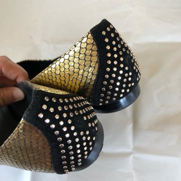 & Other Stories Metallic Gold, Pointed Toe, Reptile Flats Sz 38 w/ Studs on Heel - Picture 4 of 7